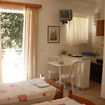 Skevoulis * Benitses (Corfu)
