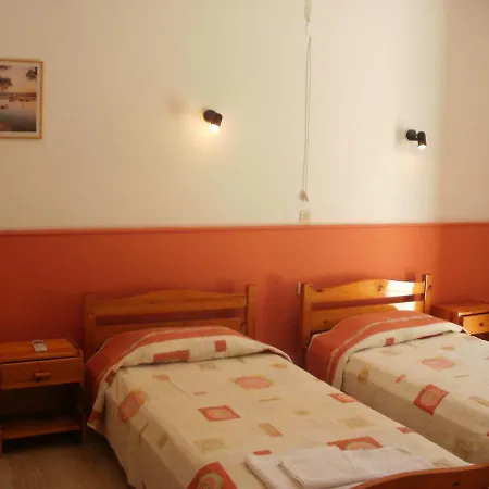 Skevoulis * Бенитсес